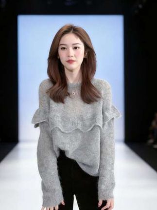 灰色毛衣女士秋季慵懒风宽松显瘦软糯打底针织衫设计感上衣#打底针织衫女#毛衣女#时尚穿搭@巨量千川
