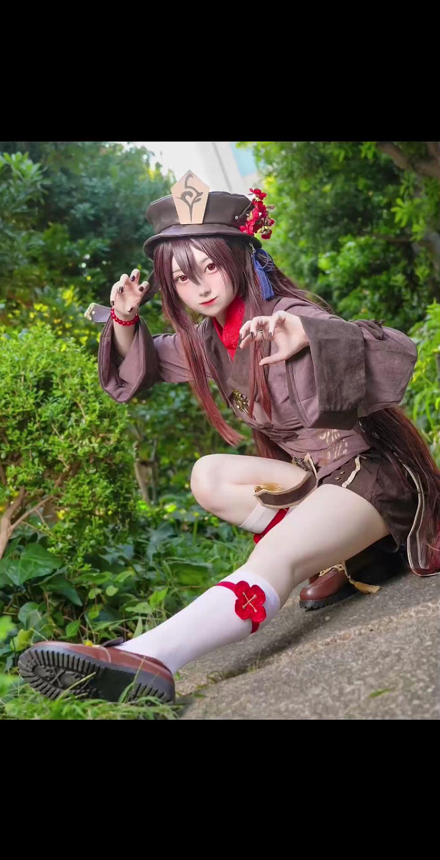 涩堂coser日常。#胡桃#胡堂主#hutao 公园随地拍摄(๑•ᴗ•๑)