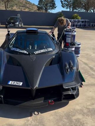 SOC顶级会员超跑俱乐部惊现两台最昂贵合法上路赛道版帕加尼Zonda R,太帅了😍😍#帕加尼 #zondar #顶级超跑 #hypercar #shinmikeyin