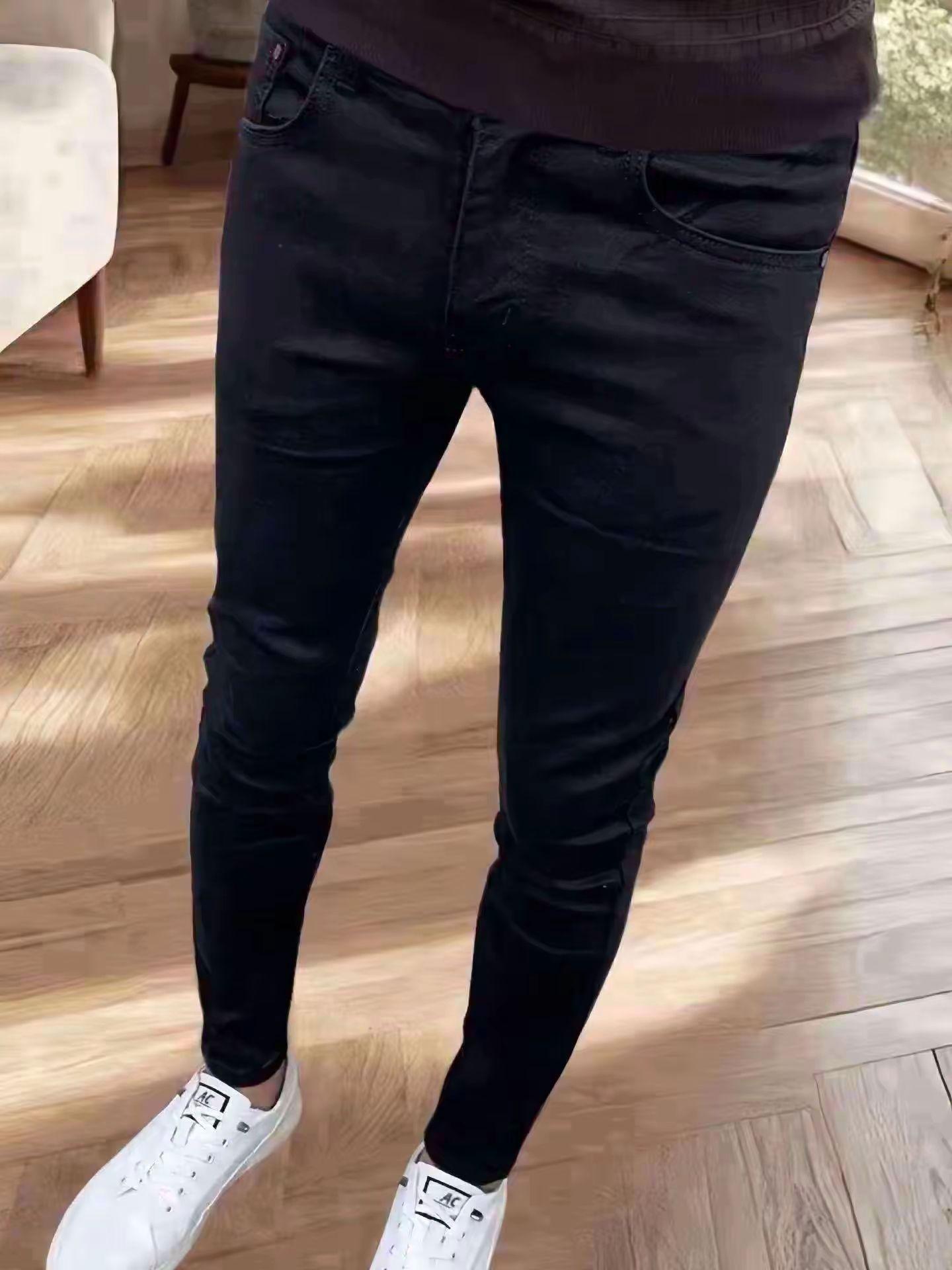 #百搭裤子 #谁穿谁好看 #显高显瘦显腿长 #秋冬穿搭 #爆款热卖中