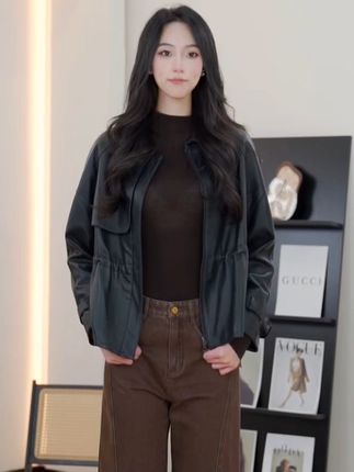 #给秋天一点琥珀色看看 #早秋穿搭公式来了 #2025年秋季都流行穿什么