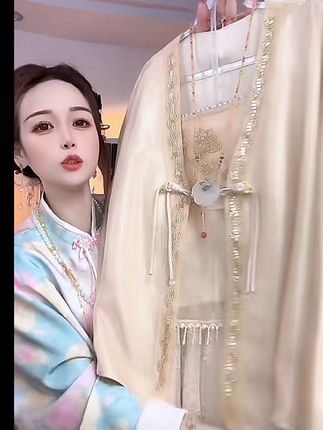 #优雅气质 #中式美学服饰 #出游穿搭 #国风古韵 #精致穿搭