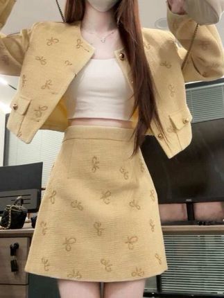 #早秋穿搭 #通勤约会穿搭 #小香风套装#高级感穿搭#富家千金