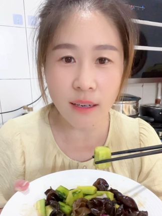 天热了想吃凉拌菜,你就这么整,真的巨香巨好吃!方便又省事!#凉拌菜 #味达美凉拌汁#调味料 #凉拌汁