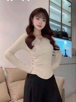 #轻松解锁秋季穿搭#时尚潮流穿搭#又美又飒#搭配你的高级范儿 #酷飒女装炸街高级感@DOU+小助手 @抖加🔥上热门🔥dou+🔥热点宝 #轻松解锁秋季穿搭