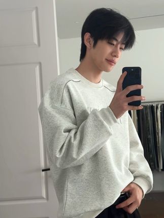 正肩钢印字母卫衣#卫衣 #ootd#每天穿搭分享