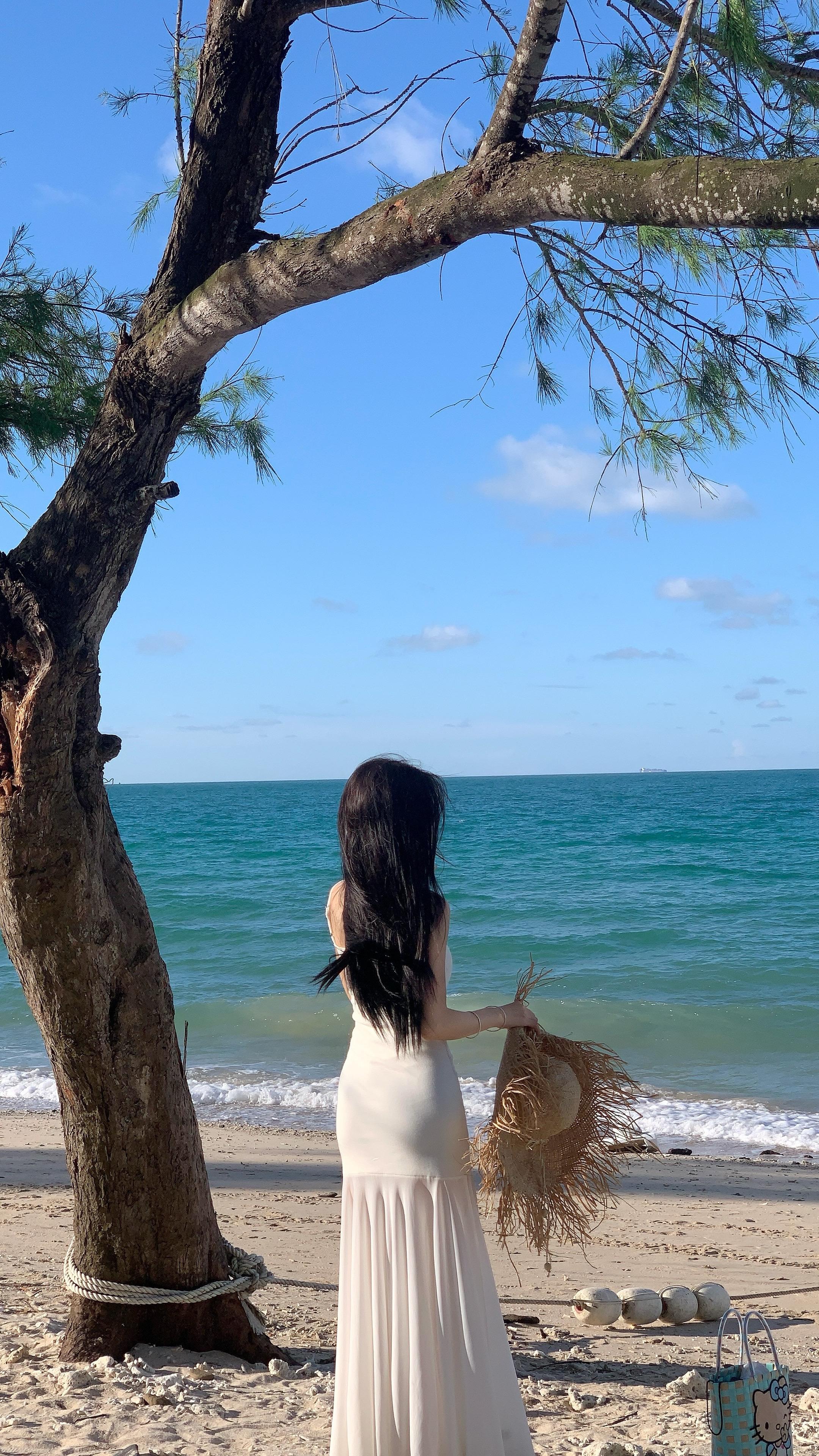 这一次她 一个人来到了..#海