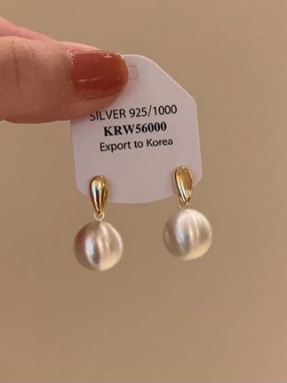 小众磨砂拉丝撞色球球耳钉女新款冷淡风气质简约高级感百搭耳饰#时尚饰品 #耳饰搭配 #耳饰分享 #饰品首饰 #时尚首饰 @DOU+上热门 @巨量千川 @小店随心推