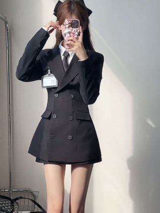 啊啊啊!掐腰显瘦的张元英西装裙套装太显身材了!#穿搭ootd #今日穿搭 #学院风穿搭 #我的ootd穿搭 #韩式穿搭