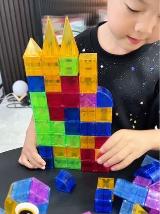 别让孩子玩手机了,这套磁力积木可以锻炼孩子动手能力,手眼协调能力#益智玩具 #动手动脑 #磁力片 #让孩子远离手机 #益智积木
