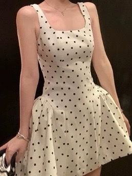 法式波点收腰连衣裙裙子夏天连衣裙裙子吊带裙#连衣裙 #女装 #连衣裙穿搭 #好物推荐#种草