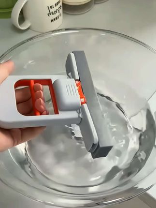 代替抹布的 #迷你小拖把 我还是第一次见,用它打扫厨房台面桌面洗手池可太方便了,小巧灵活不脏手,用完就冲洗就干净了。#迷你海绵拖把 #懒人拖把 #免手洗拖把 #拖把