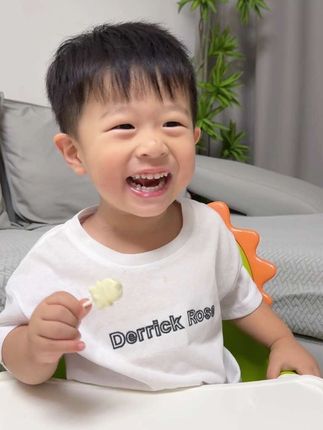 现在正是给孩子#补钙 的好时候,妈妈们记得给孩子多吃些钙含量丰富的食物 #宝宝爱吃#高钙奶棒#宝宝零食 #花田熊
