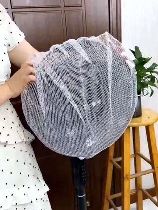 在需要使用风扇的季节,家里有小孩的家庭都可以安装上这款风扇保护罩,它既能防尘又十分美观,让家长们再也不用担心风扇会伤到宝宝的小手#风扇保护罩 #防尘罩#母婴好物 #居家好物