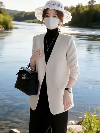 #穿搭 #高级感穿搭 #优雅气质 #休闲松弛感穿搭 #穿出自己的风格