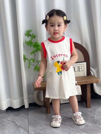 才这个价给女儿入了条超可爱的背心裙,上身太甜美了,面料柔软舒适,居家外穿都可以#生女儿就是用来打扮的 #好看的衣服都在这里 #萌娃穿搭