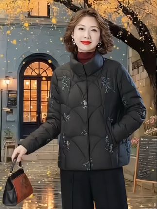 羽绒服冬装新款刺绣加厚保暖中老年短外套#外套穿搭 #减龄显瘦穿搭