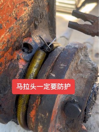 马拉头一定要防护 #马拉头防尘圈 #防尘圈密封件 #挖机防尘圈