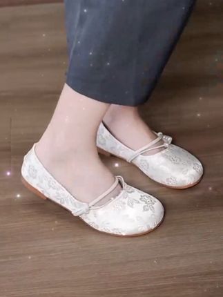 HUANAI/华耐夏季平跟国风刺绣百搭玛丽珍懒人一脚蹬女单鞋圆头鞋