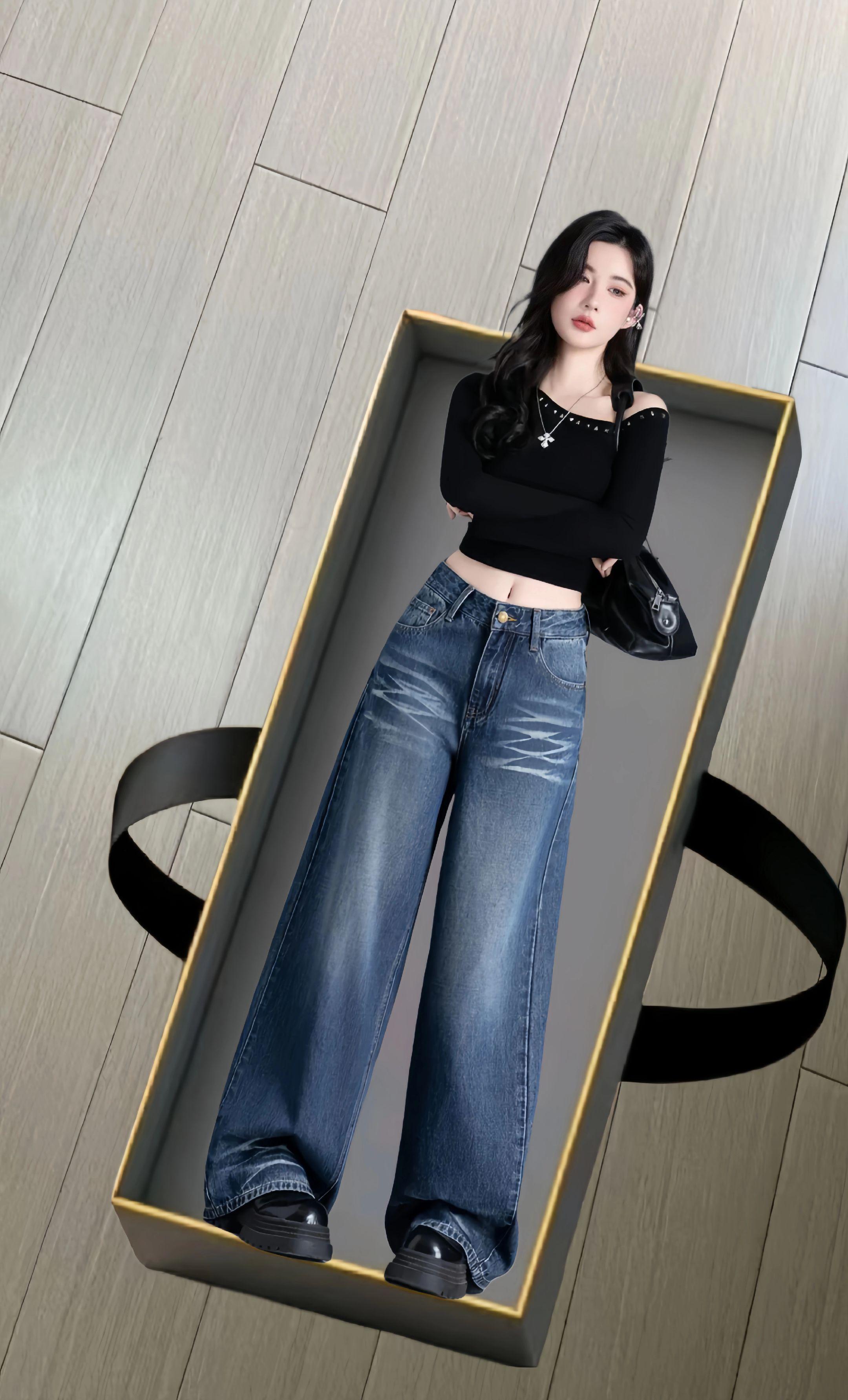 宝子们!2025春秋新款美式高腰牛仔裤爆了!垂感绝绝子,宽松阔腿直筒版型藏肉显瘦,高腰设计拉满腰线显腿长~ 美式复古风超百搭,搭卫衣、短T都潮,春秋穿刚好,爆款预定,闭眼入不踩雷!#通勤搭配 #显高显瘦显腿长 #穿出大长腿 #牛仔裤穿搭 #显瘦牛仔裤
