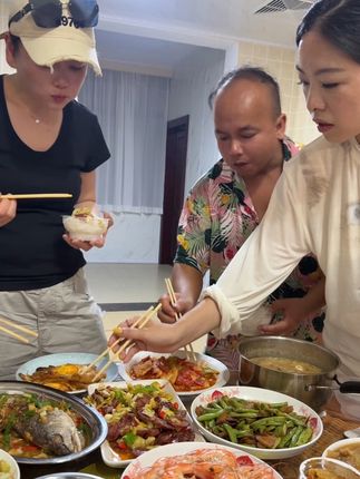 脆黄瓜皮超好吃,就是费饭,都喜欢吃的