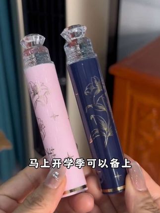 马上开学季和出去玩的,牙刷就带这种可折叠收纳的,小小一只放包里干净卫生还不占地方,颜色都好看专人专色#出差旅行必备#牙刷#开学季#携带方便 #折叠牙刷