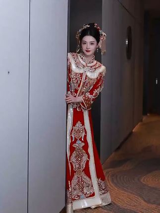 大码新娘也能美美出嫁!重工礼服免费退不怕不合适 姐妹们!这个季节穿啥都不合适?试试这款秋冬款式的中式服饰吧!#大码女装#秀禾服#中式嫁衣#敬酒服#秋季微胖穿搭测评