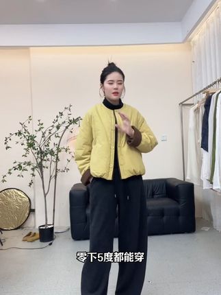 穿上这件棉衣,轻松显瘦又保暖! 冬天怕冷又想穿得好看?这款加绒外套帮你解决难题!#秋冬穿搭#显瘦穿搭#棉衣棉服#棉服外套#来双11解锁秋冬本命穿搭