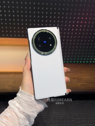 手机壳中的超跑!vivo X Fold5碳纤维纹中轴壳, 手机壳中的超跑!vivo X Fold5碳纤维纹中轴壳,F1赛车级纹理+精密转轴,折叠屏也能这么有速度感!#品质生活 #vivoxfold5手机壳