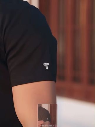 明星同款白T恤,穿出高级感,还不怕退换麻烦! 秋冬必备!这款衣服真的太好穿了!!关键现在有运费险,拍下试一试吧~#短袖推荐 #高级感穿搭 #男士穿搭推荐 #氛围感