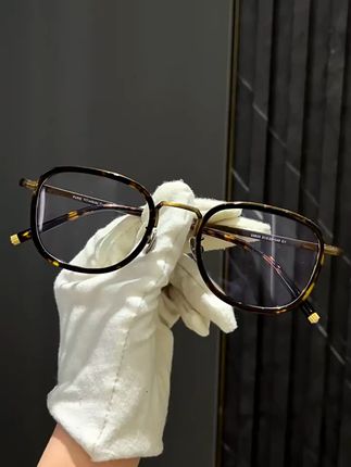 ✨【极简复古眼镜框】男生必备!超轻材质,久戴不压鼻👃复古设计,百搭各种脸型👓可配高度数镜片,清晰不厚重🔍防蓝光护眼,工作游戏更舒适💻高颜值出街神器,秒变氛围感男神!🔥#复古眼镜 #高度数眼镜 #百搭款 #高颜值眼镜 #防蓝光镜片