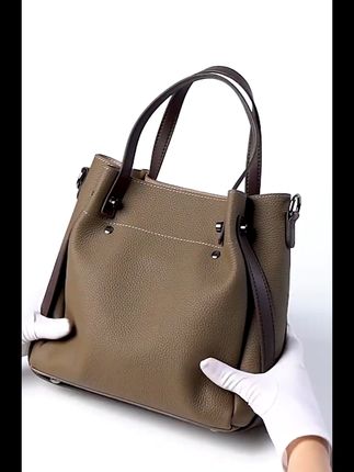 妈妈再也不用担心买错包!这款真皮斜挎包支持运费险轻松退 这个包包真的太好看了吧!关键现在有运费险了,喜欢就赶紧冲!!#早秋穿搭公式来了#迪丽热巴琥珀系变装太权威了#林允琥珀系秋日跑#杨幂地母造型好有生命力#梁洁琥珀流光油画变装