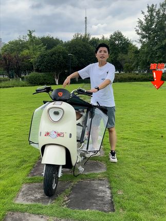 下雨天再也不怕淋湿电瓶车!全新折叠车棚包邮到家 别再穿雨衣闷出汗了!这雨棚比雨衣方便 10 倍,骑车超自在!#防水防晒 #电动车雨棚 #雨棚 #电动车车棚雨棚 #电瓶车遮雨车篷