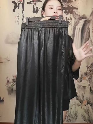 轻松穿出时尚感,直筒裤显瘦又舒适,还能免费退! 裤子不拍大码了!拍小码吧!运费险!不喜欢可以直接退掉!!#男生穿搭#品质男装#显高显瘦显腿长#休闲裤#晒出你的硬核穿搭公式