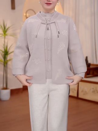 要善待你的母亲因为她大半生都是为你而活,少跟妈妈说难过的事,她帮不上,更睡不着!#妈妈装 #秋季上新 #中老年女装 #秋季搭配