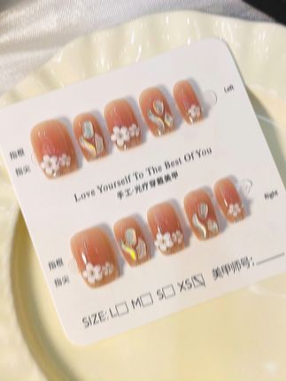 美甲达人必看!玉花彩钻甲片让你瞬间变身优雅女神! 想要时尚感又不想做真甲?这款穿戴甲帮你搞定!#穿戴甲 #手工甲片穿戴美甲 #美甲贴片
