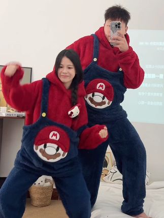 冬天暖和也要可爱!搞怪沙雕情侣同款珊瑚绒睡衣太暖和了 冬天来了!快准备一套可爱的睡衣吧~这套超暖又好看!#好物推荐🔥 #睡衣家居服 #秋冬穿搭 #保暖又好看 #家居服套装
