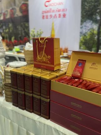 古树生茶,一口回甘,清新满口! 云南普洱茶口感如何?这款生茶清甜爽口、香气持久!#茶叶#茶#召唤茶友#普洱茶#秋日第一杯暖饮