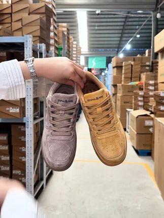 穿上这双情侣鞋,轻松百搭不怕退换难题! 今天是双十二活动最后一天了!明天就恢复原价啦!!!有需要赶紧冲吧~#团播都在琥珀流光摇#琥珀系拉抽屉变装#男装女穿真香啊#早秋显身材平价上衣合集#早秋秀场抄作业告别路人感