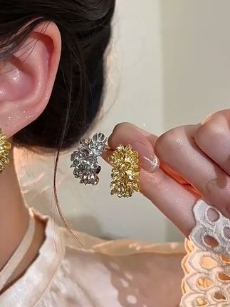 金光闪闪,自带光环 #饰品 #耳饰 #搭配早秋 #高级感穿搭 #小众设计感 