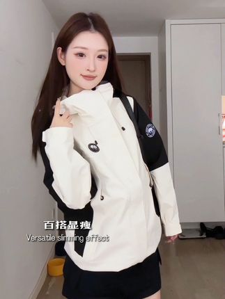 一件三合一冲锋衣,搞定你整个春秋冬 #熊猫系列冲锋衣 #出彩上场自在玩野 #早秋穿搭