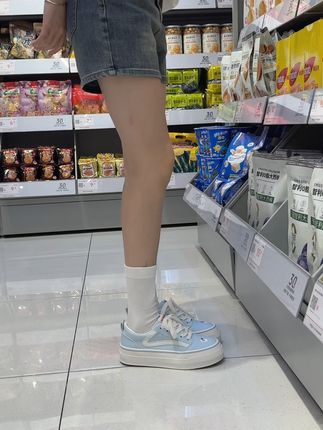 穿上增高帆布鞋,轻松换季不愁! #女鞋 #ootd穿搭 #潮鞋推荐 #好穿又好搭 #女鞋推荐