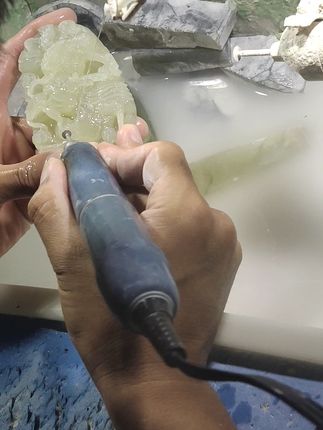 龙手把件,天然岫玉