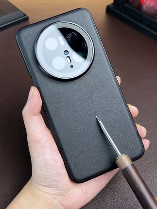 华为Mate 70 Pro 镜头全包保护!采用高档皮质 手感更加舒适。摄像头也不怕磕碰。镜头全包设计提供全方位保护,拿在上手更安全。#华为mate70 #华为mate70pro #mate70 #新款上新不停歇 #华为 7/8