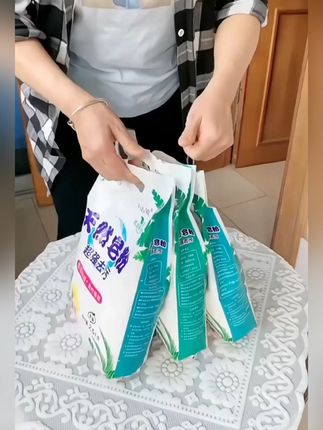 告别手洗烦恼,天然皂粉轻松去渍! 家里衣服难清洗?这款洗衣粉快速溶解、高效清洁!#宿舍实用好物大分享#打开年轻人的装修信息差