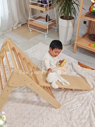 宝宝爬行必备!实木滑梯让家里变成游乐场! 孩子总爱乱跑、坐不住?试试这套三角攀爬架!#攀爬架 #攀爬架滑梯 #三角攀爬架