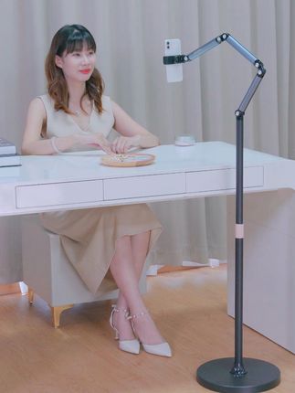 想让拍摄画面变得又稳又清晰,选这款支架准没错,专为拍摄设计~ #实用好物 #拍摄必备 #手机拍摄