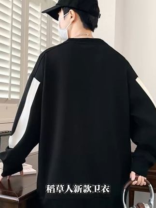 穿上这件卫衣,秋天也能温暖有型! #超能下蛋鸭视频激励活动 #音为有你接唱秋天 秋冬穿啥?这款时尚潮牌服饰帮你解决难题!#拿捏秋冬叠穿公式