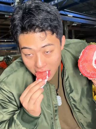 柚子浑身都是宝,都可以吃!柚子皮做的糖你吃过吗? #自制柚子皮糖 #自制柚子蜂蜜茶 #自制柚子糖做法 #红心蜜柚 #柚子皮