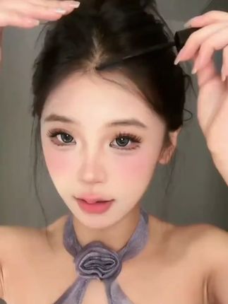 碎发毛躁不服帖,来试试碎发膏,立马变精致感! 这个秋冬一定要试试这款产品!它能让你的发型更服帖、更有质感!#碎发整理神器 #平价好物 #洗护好物 #定型啫喱 #一次学会超上镜的甜妹发型